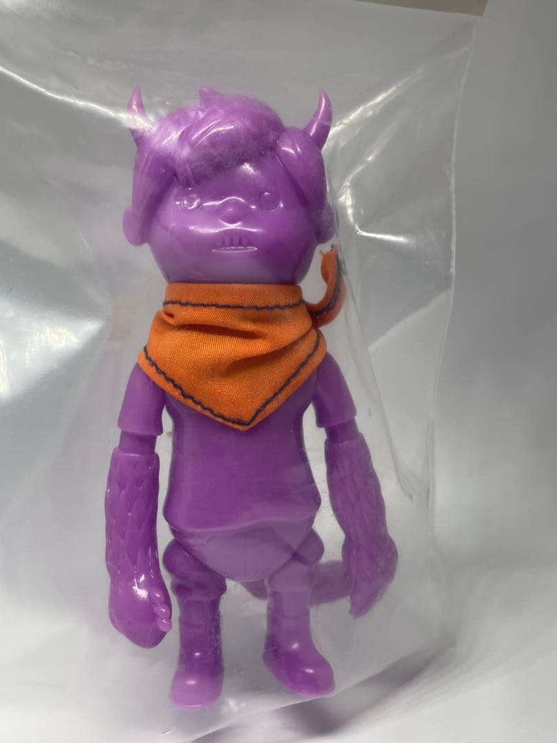 宇宙のヒミツモノ ポケットのヒミツ GURIGURI 未塗装　ソフビ