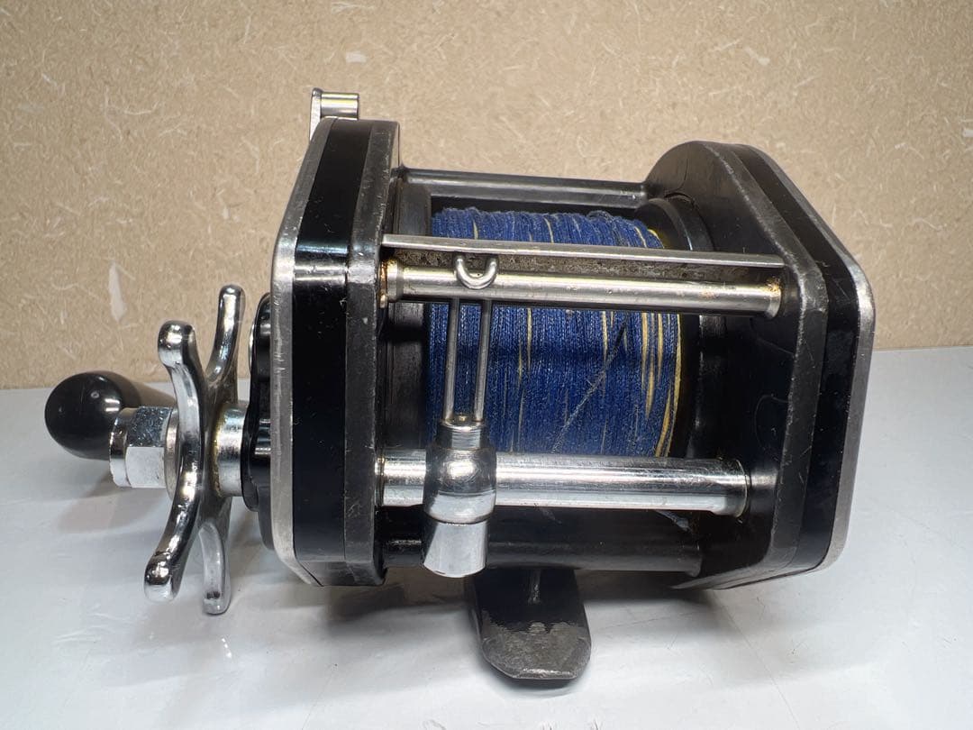 リール RYOBI ADVENTURE 80L