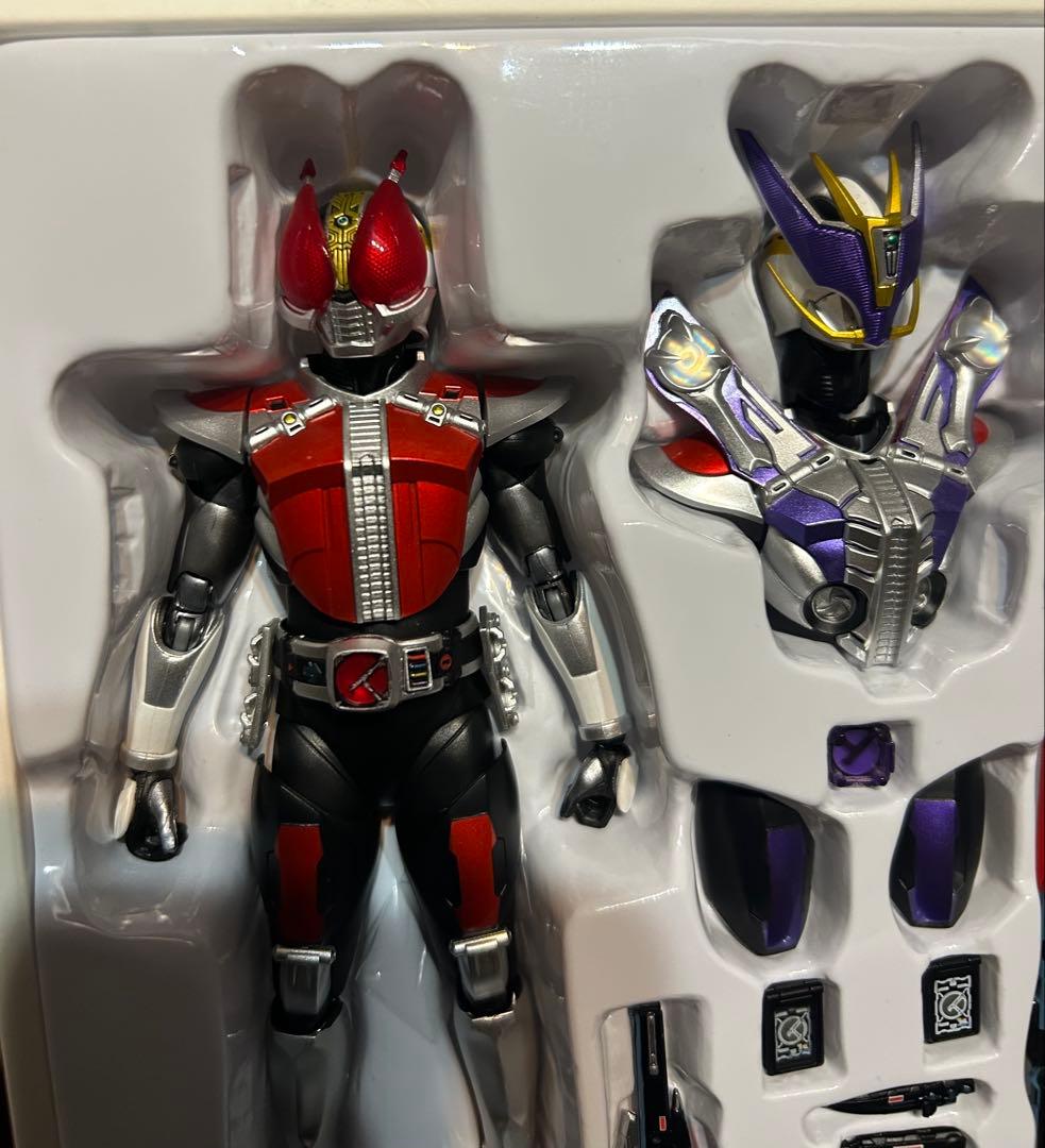S.H.Figuarts真骨彫製法仮面ライダー電王 ソードフォーム ガンフォーム