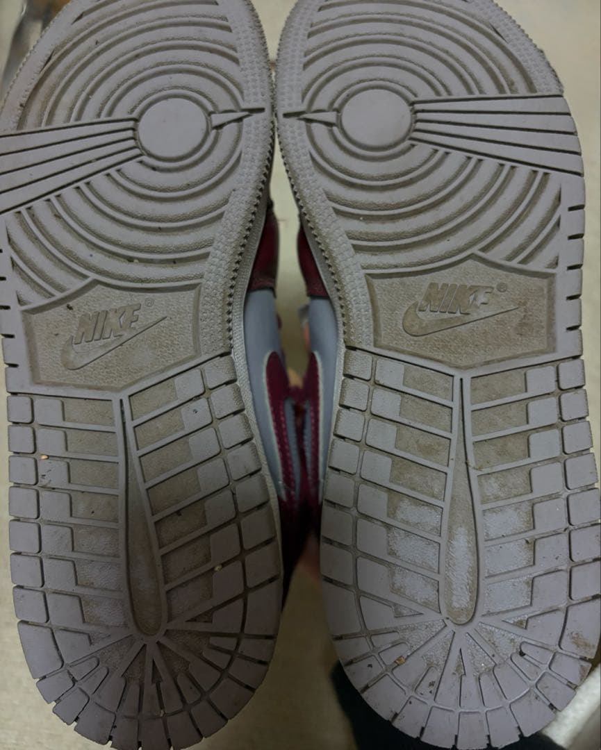 Nike Air Jordan 1 バーガンディ/グレー ハイカット