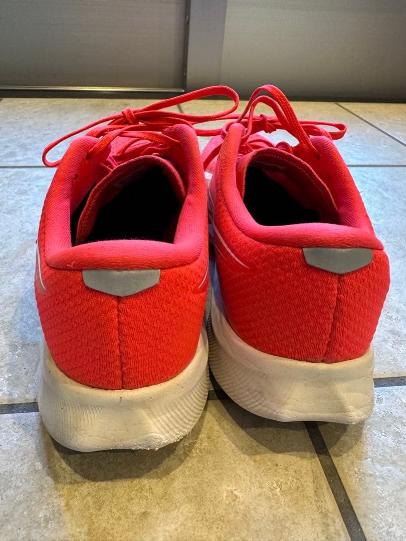 ASICS FlyteFoam レッド スニーカー