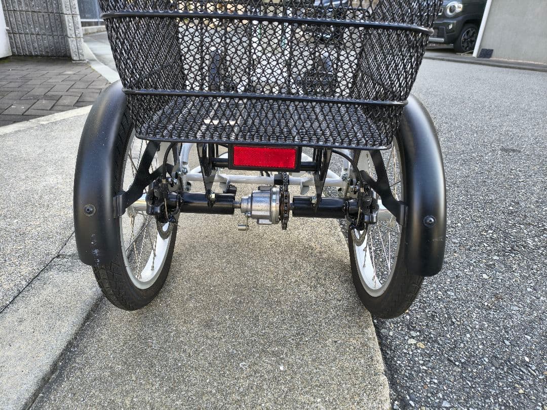 遊歩リベルタSC-01 4輪電動アシスト自転車