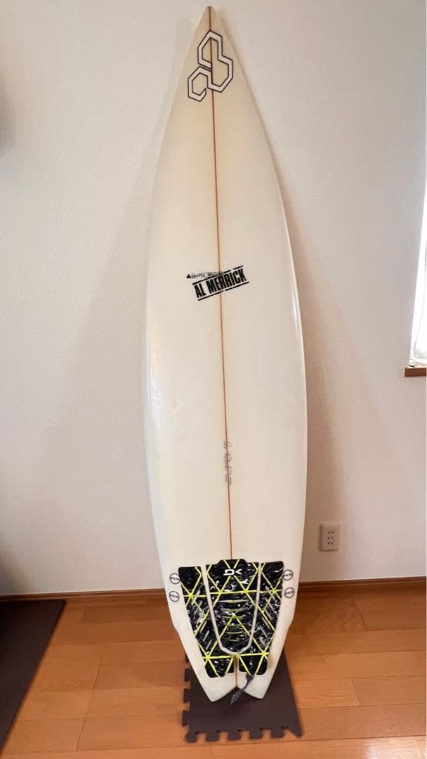 Al Merrick チャンネルアイランド SASHIMI 6’3 Fin付き