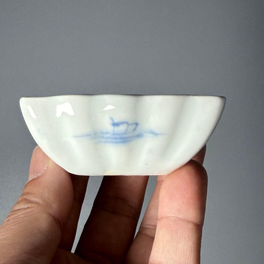 幕末期〜明治　古伊万里　染付菊花形角小皿　20客　醤油皿　器が素敵な料理屋