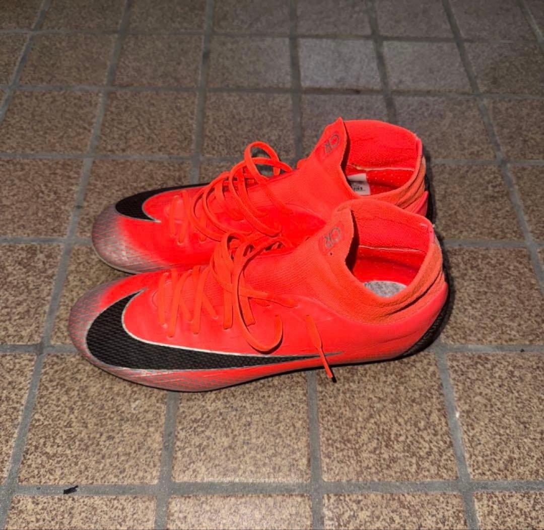 Nike ハイカット サッカーシューズ レッド 25.5