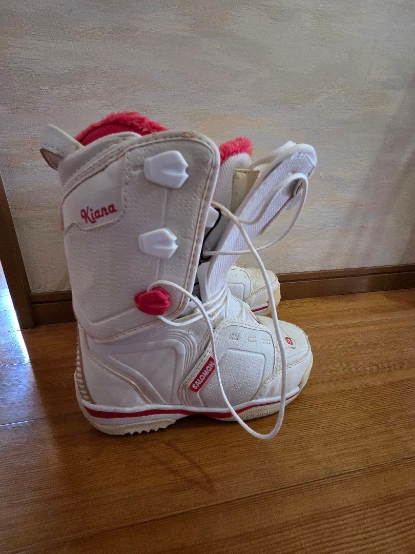 SALOMON Kiana スノーボードブーツ(女性用) ホワイト/ピンク