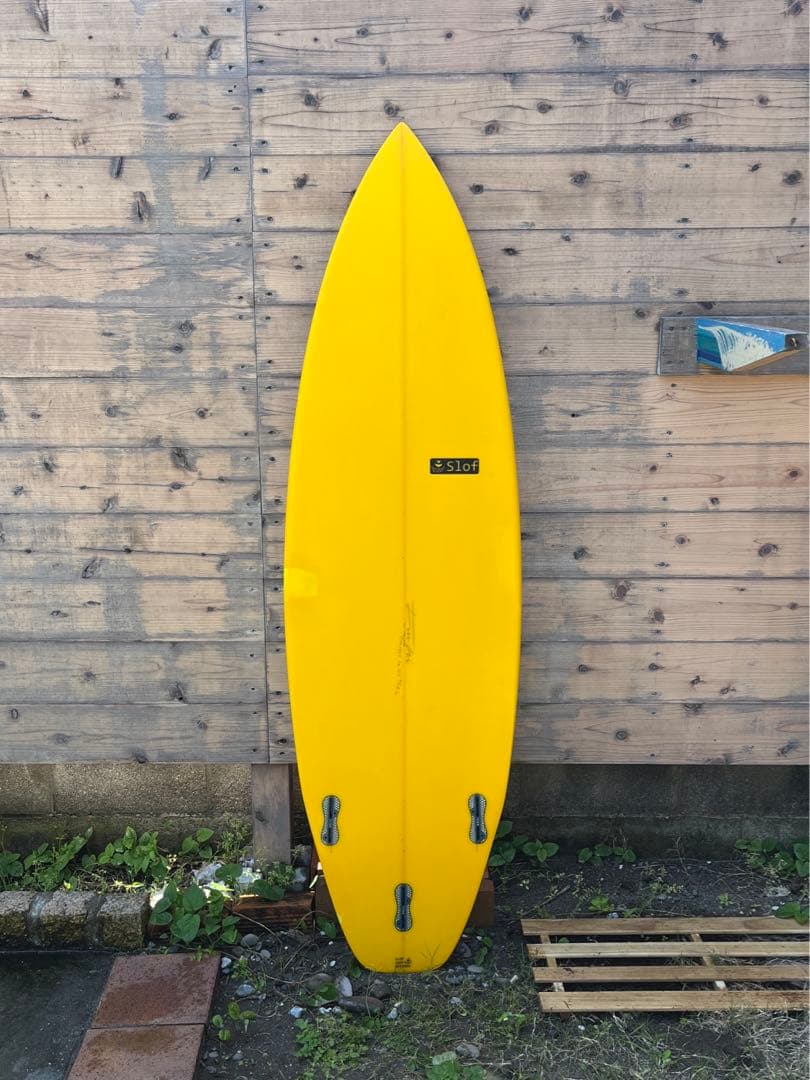 スロフサーフデザイン　5‘11“ Reunion モデル