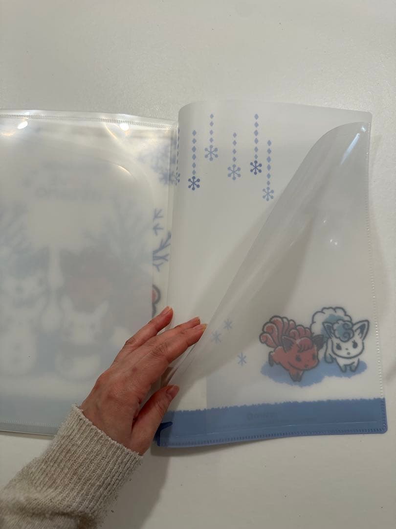 イッツデモ　ポケモン　ロコン達と雪だるまピカチュウのマルチクリアファイル