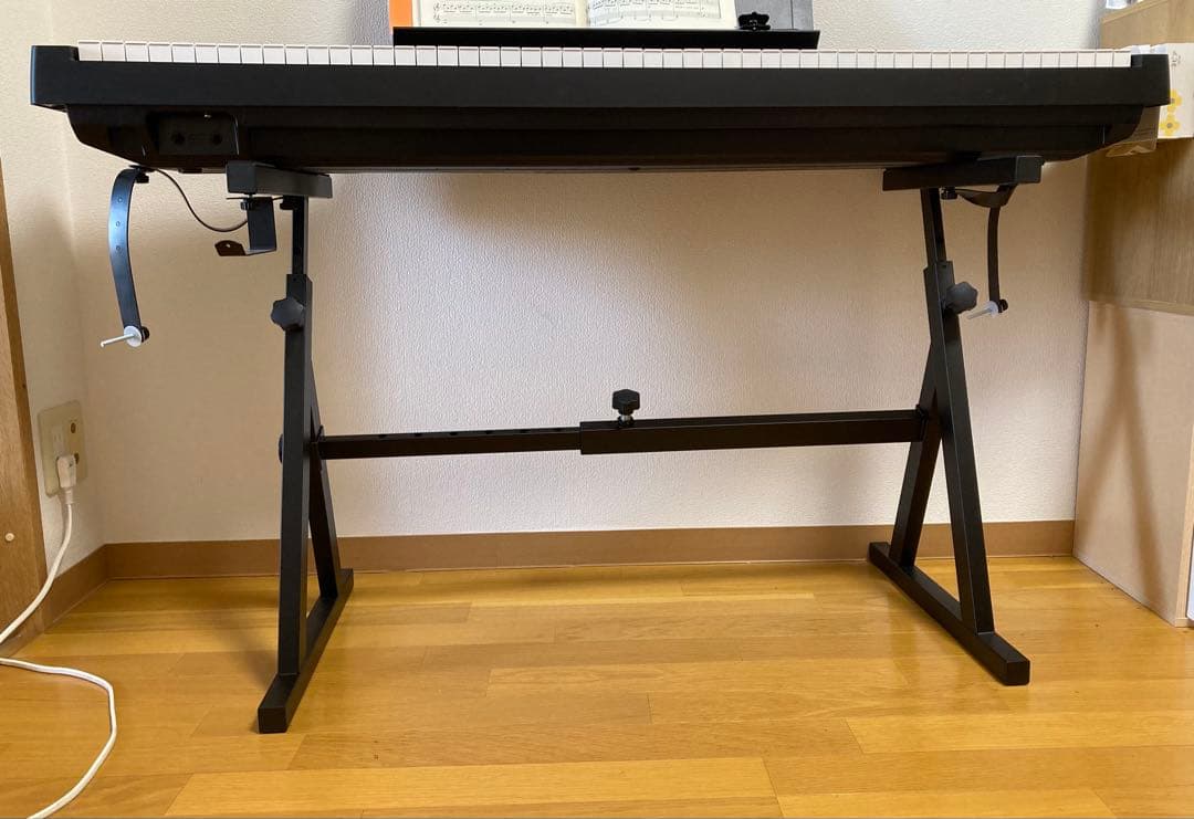 美品　Donner 電子キーボード ピアノ Z型 スタンド