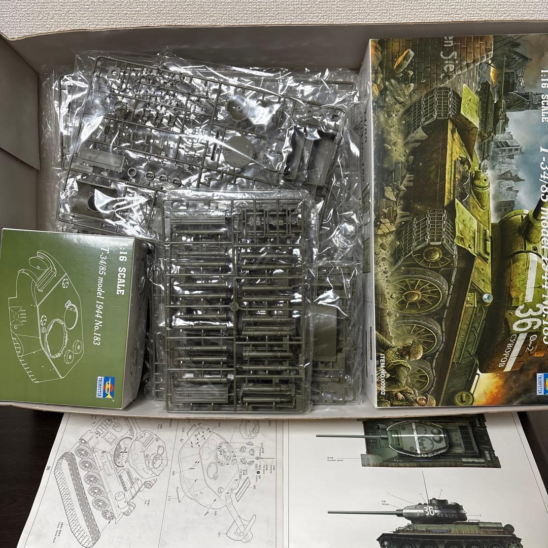 T-34/85 model 1944 1:16スケール