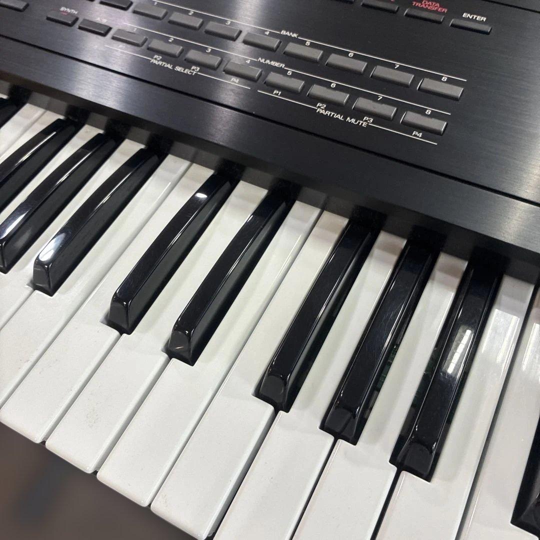 Roland D-10 ローランド