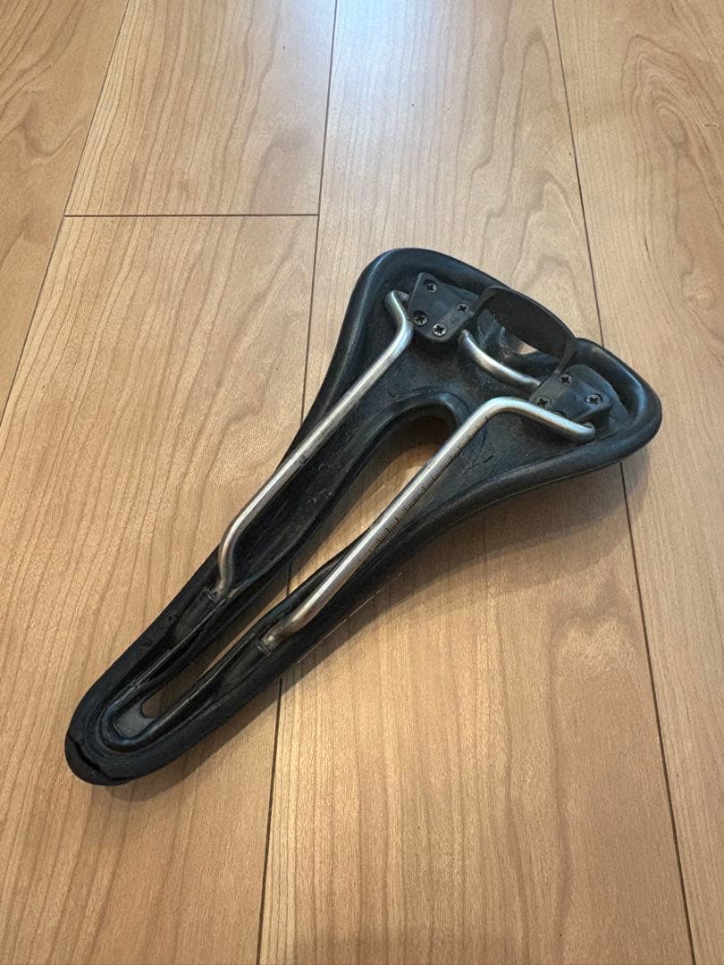 SELLE SMP HELL サドル
