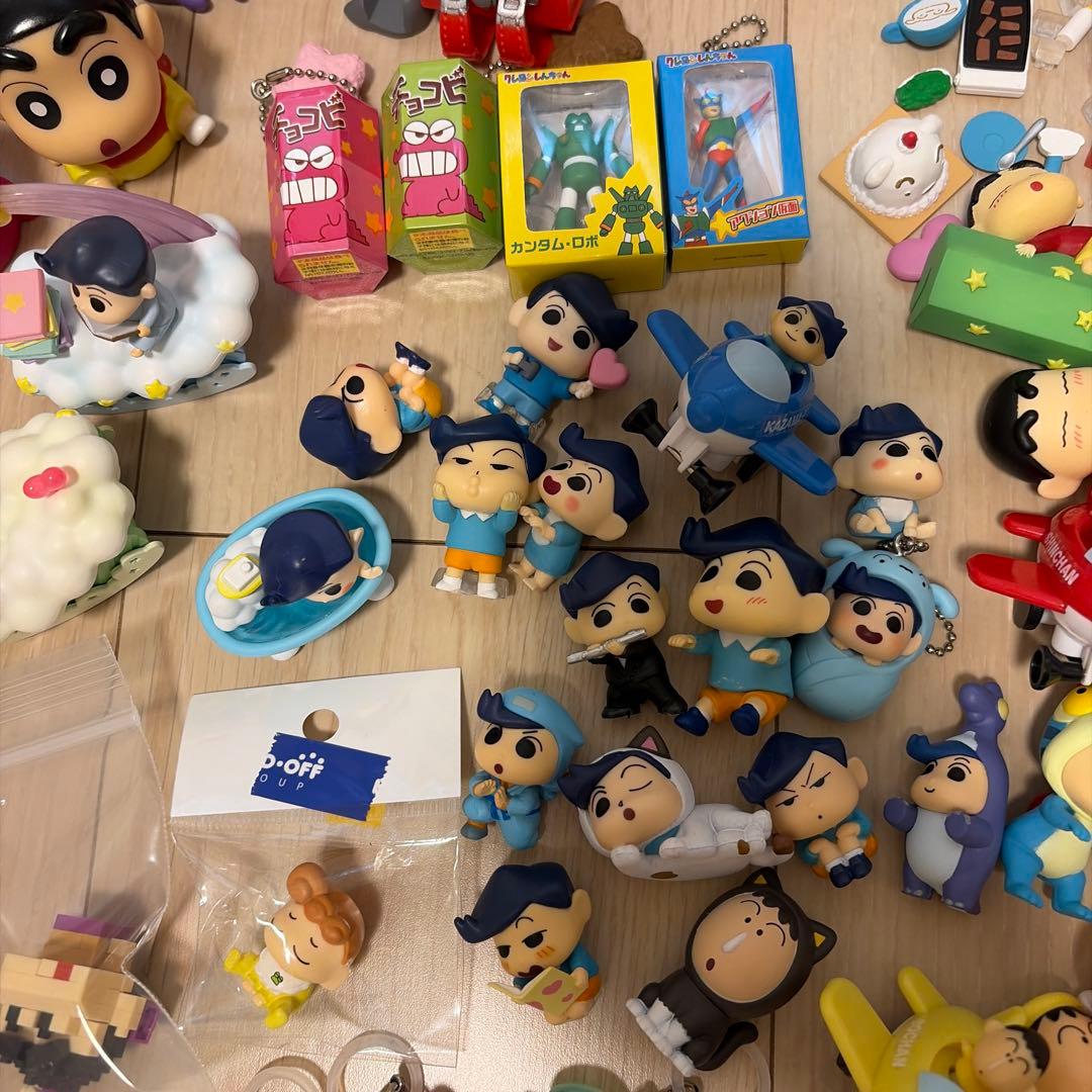 クレヨンしんちゃん　フィギュア　ガチャガチャ　プライズ 100点以上まとめうり