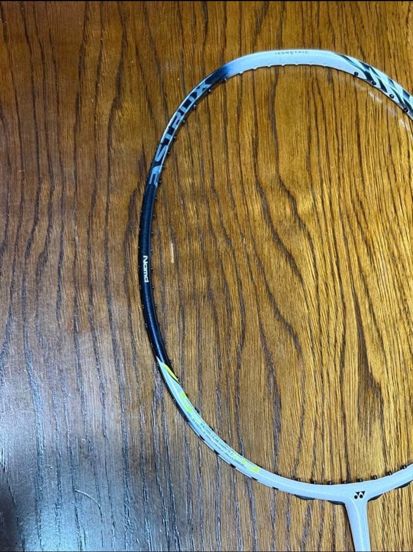 YONEX ASTROX 99プロ 4uG5ホワイト/ブラック/イエロー