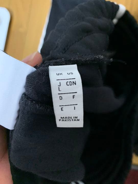 adidasラインパンツ