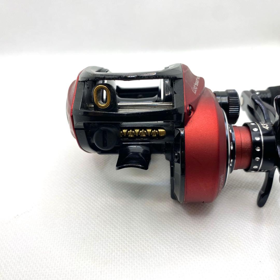 AbuGarcia アブガルシア レボビーストロケット 左ハンドル