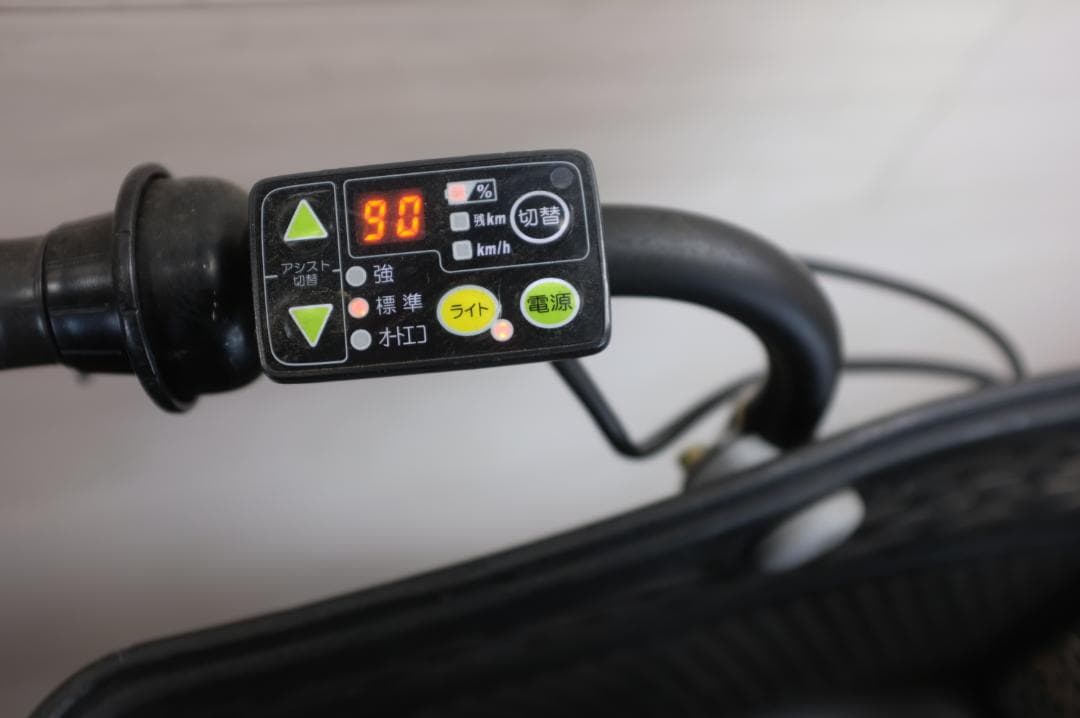 電動自転車ヤマハPAS　KISS　20インチ　3段8.7Ah（4点灯）充電器あり