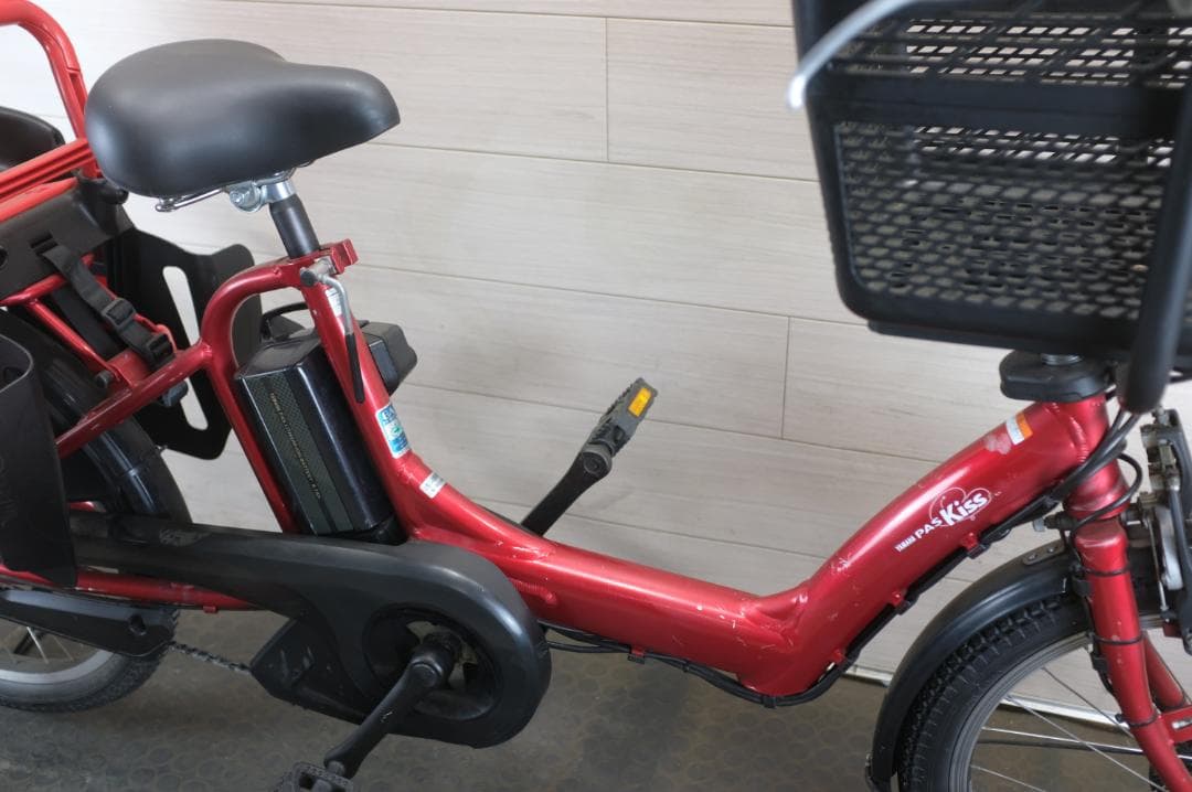 電動自転車ヤマハPAS　KISS　20インチ　3段8.7Ah（4点灯）充電器あり