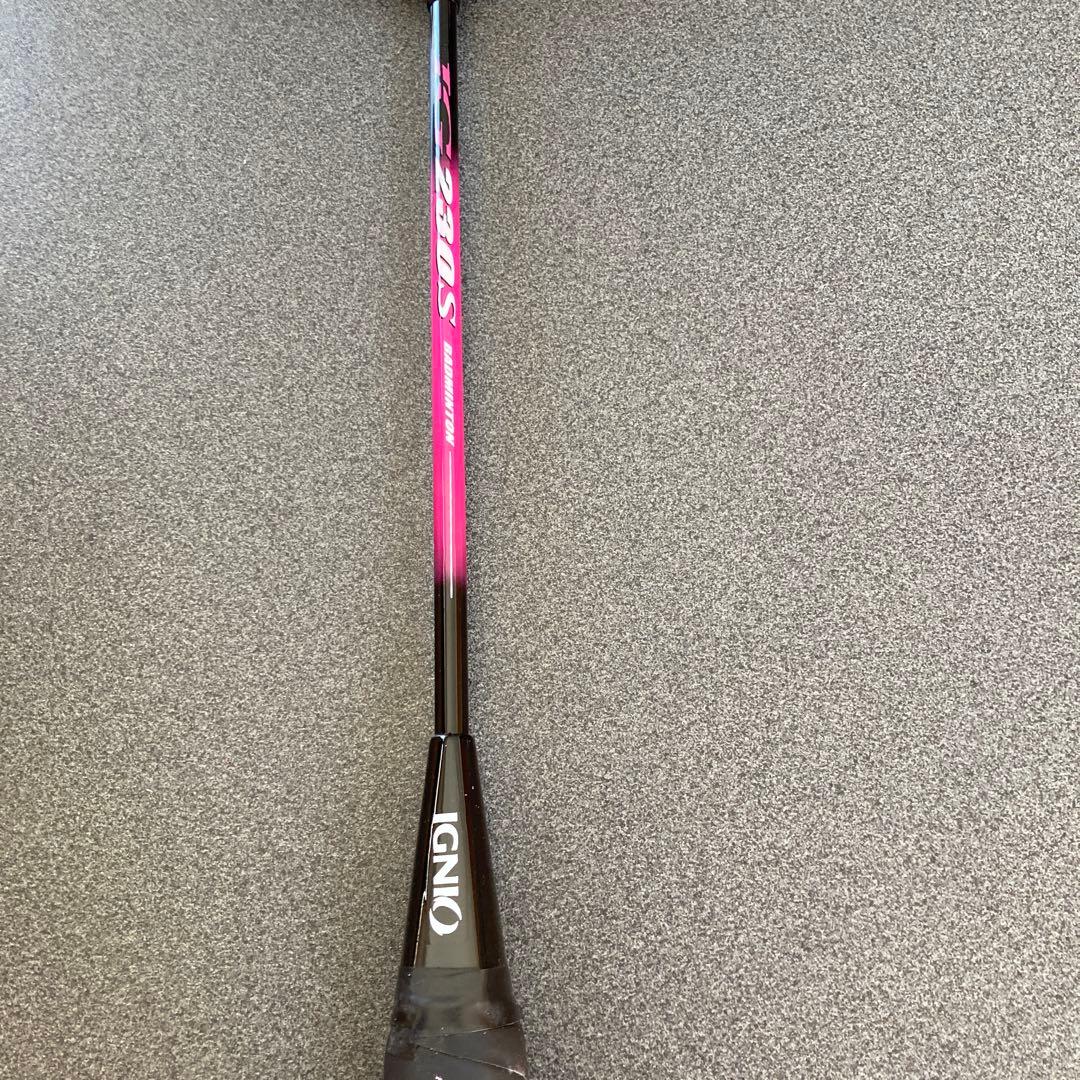 バドミントンラケット YONEX