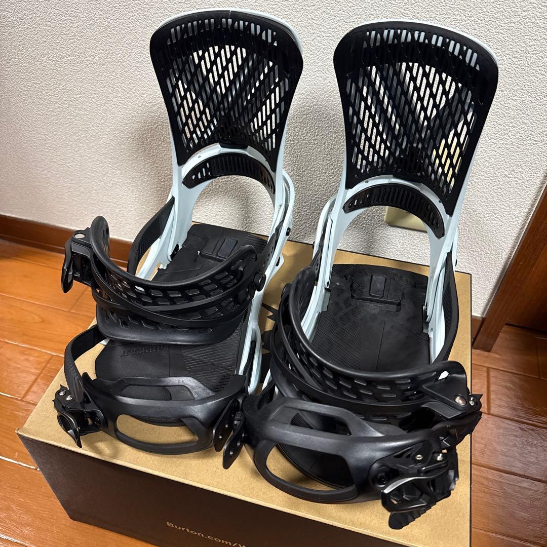 BURTON GENESIS Re:Flex 22-23モデル　Mサイズ