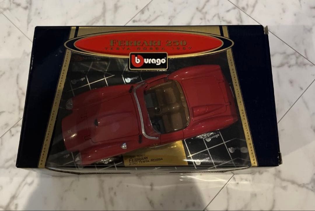 burago Ferrari テストロッサ 250 1/18 特別コレクション