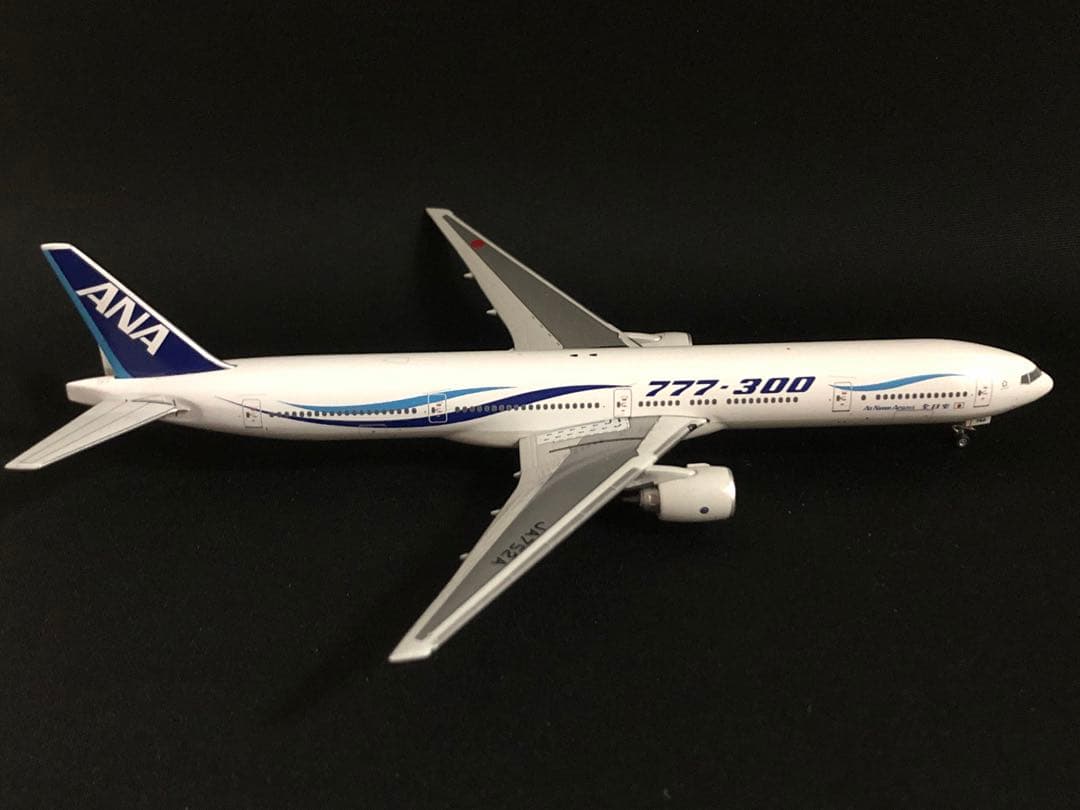 航空機・ヘリコプター ANA 777-300 JA752A
