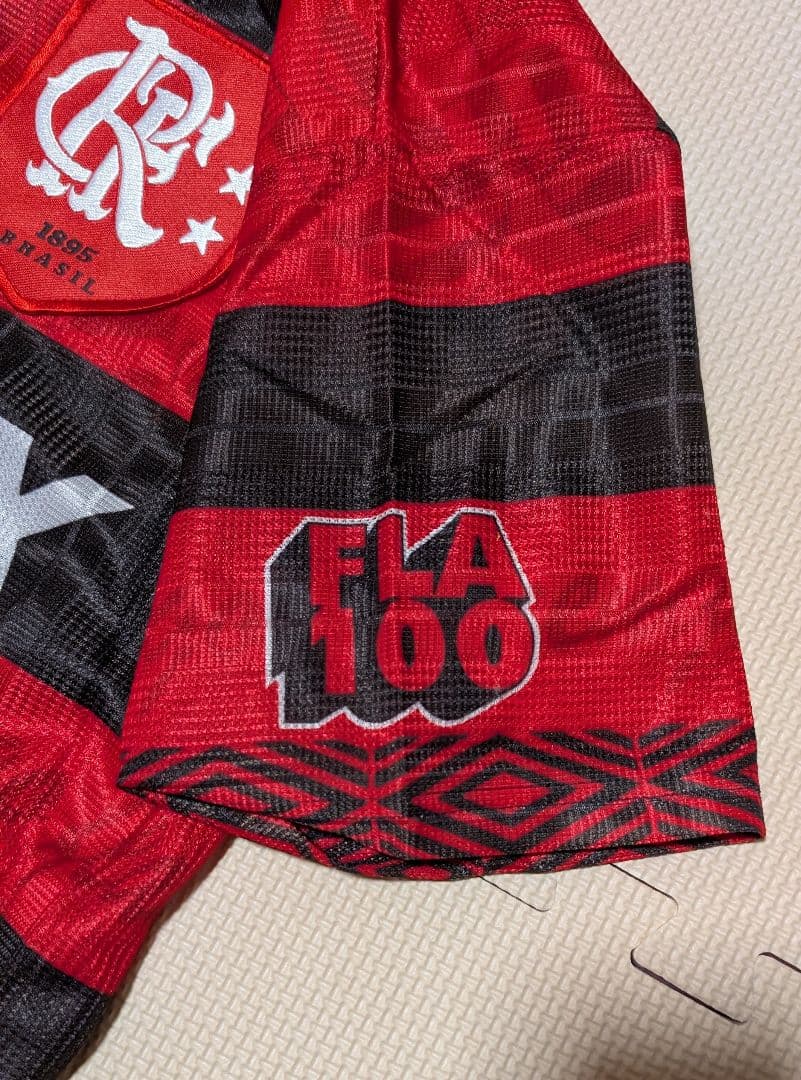 Umbro CR フラメンゴサッカーシャツ 赤黒（100周年）中古