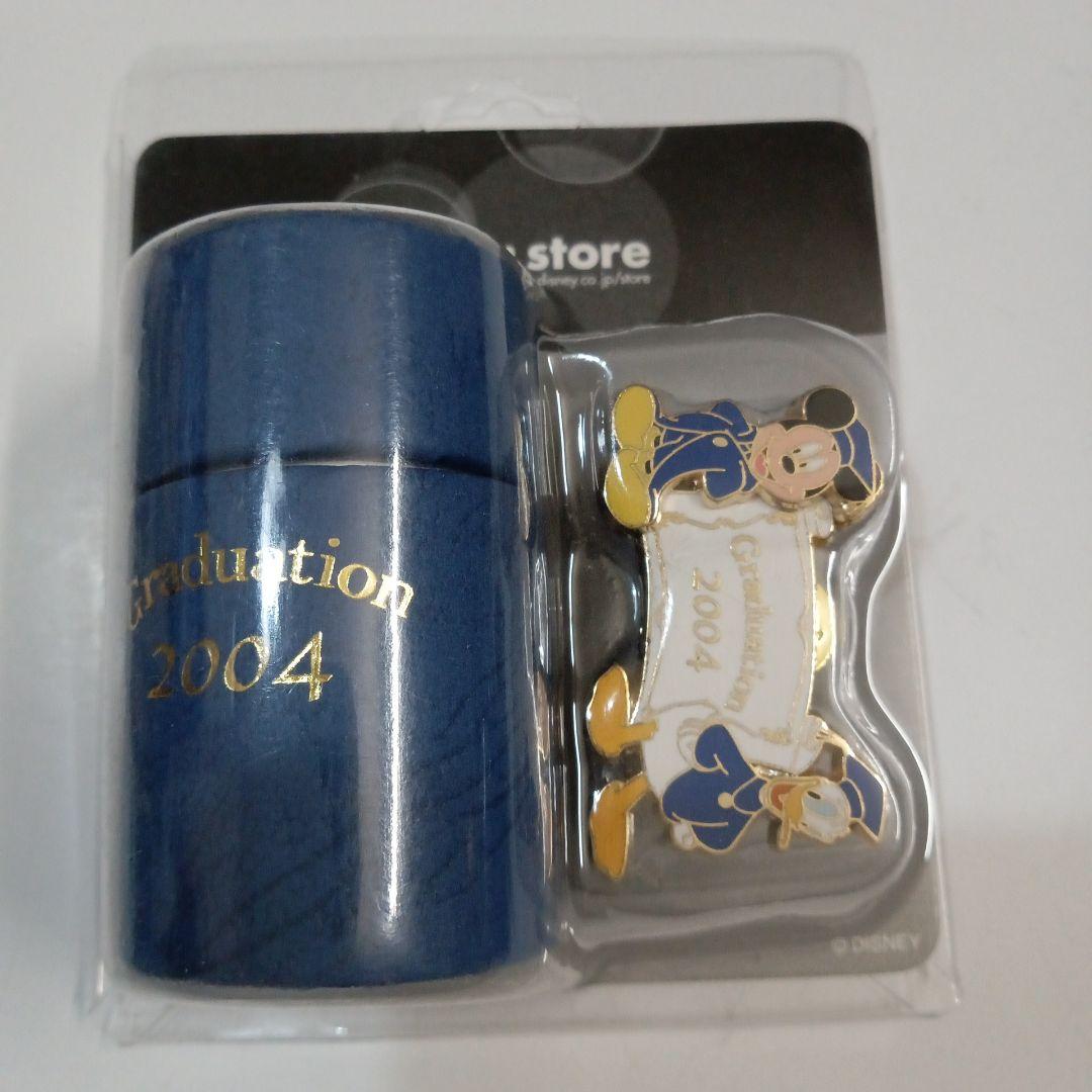 ディズニー　ストア　ミッキー　ドナルド　チップ　デール　ピンバッジ