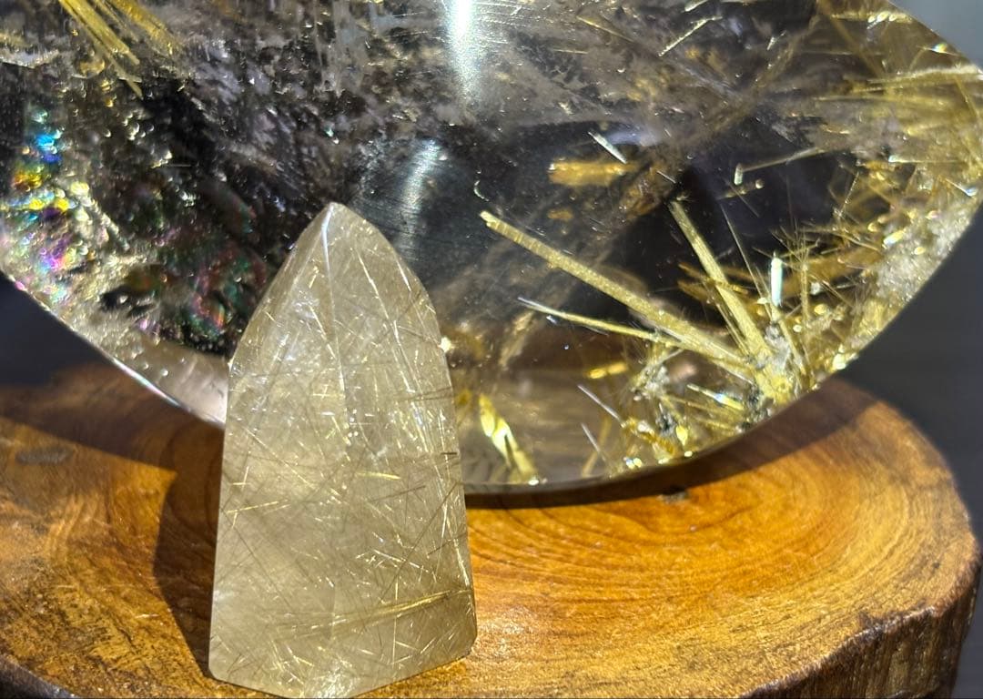 タイチンルチルクォーツ　太い金ルチル　スモーキー　アイリス　虹　大きく重さあり