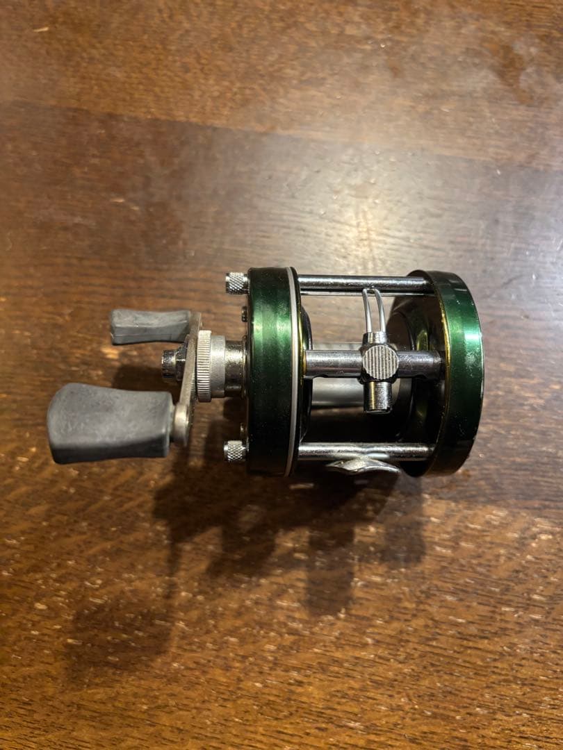 Ambassadeur 5500D ベイトリール 緑　アブ