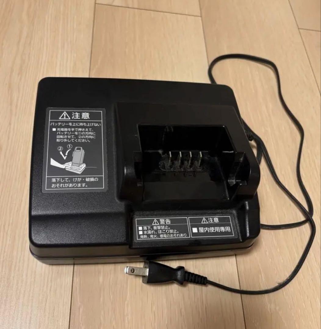 Panasonic 電動自転車 充電器　NKJ073Z