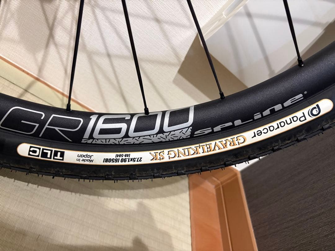 DTSWISS GR1600 ディスクホイール　美品タイヤセット　中古