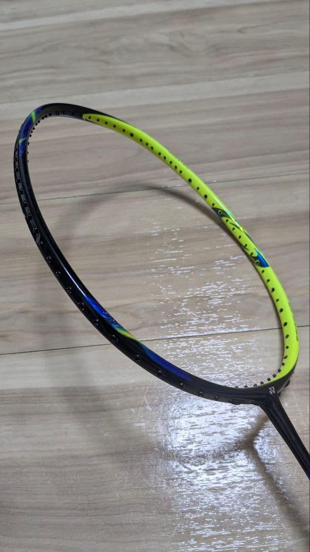 ラケット YONEX ASTROX 77 4UG5