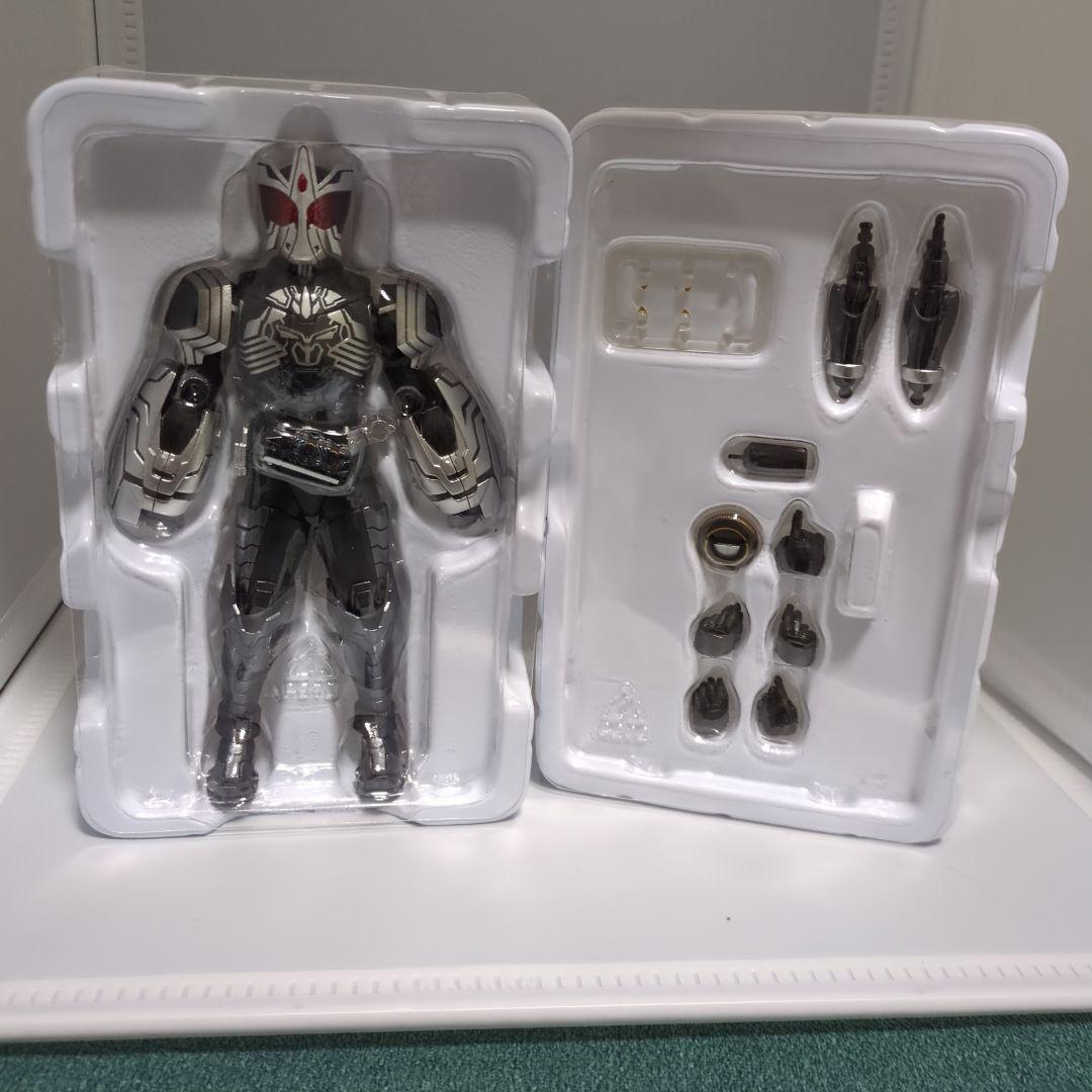 S.H.Figuarts（真骨彫製法）仮面ライダーオーズ　サゴーゾコンボ