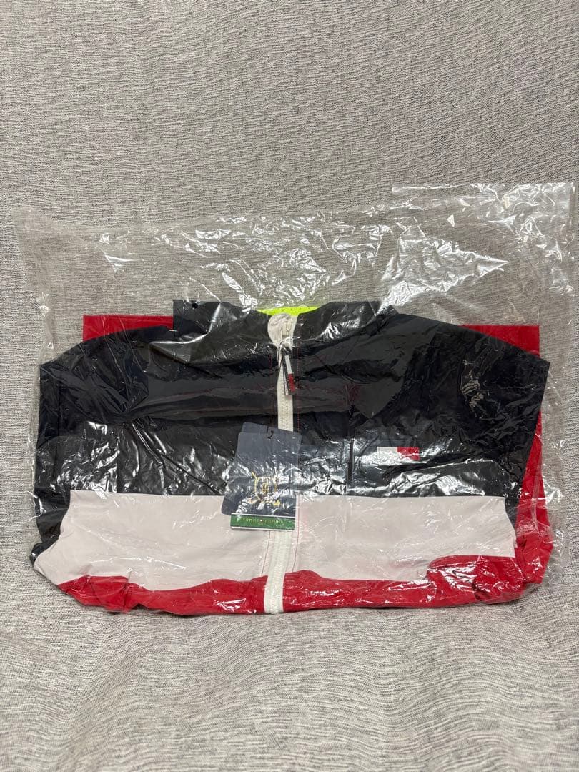 M ☆新品　トミーフィルフィガー　サイドオープン ウィンドジャケット　レディース