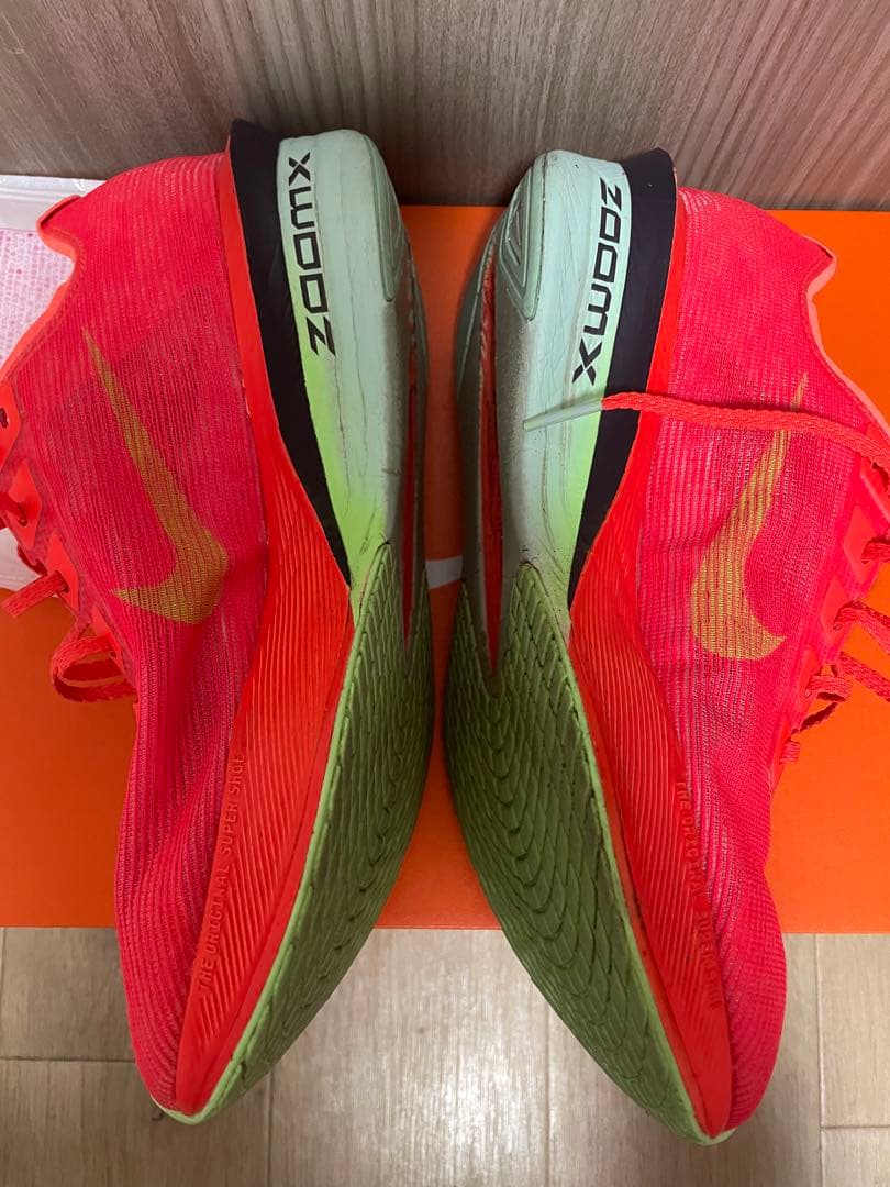Nike ヴェイパーフライ4