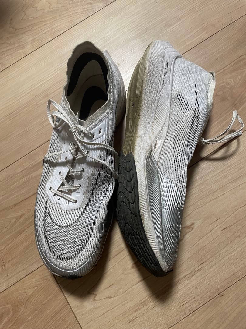 NIKE ベイパーフライ2