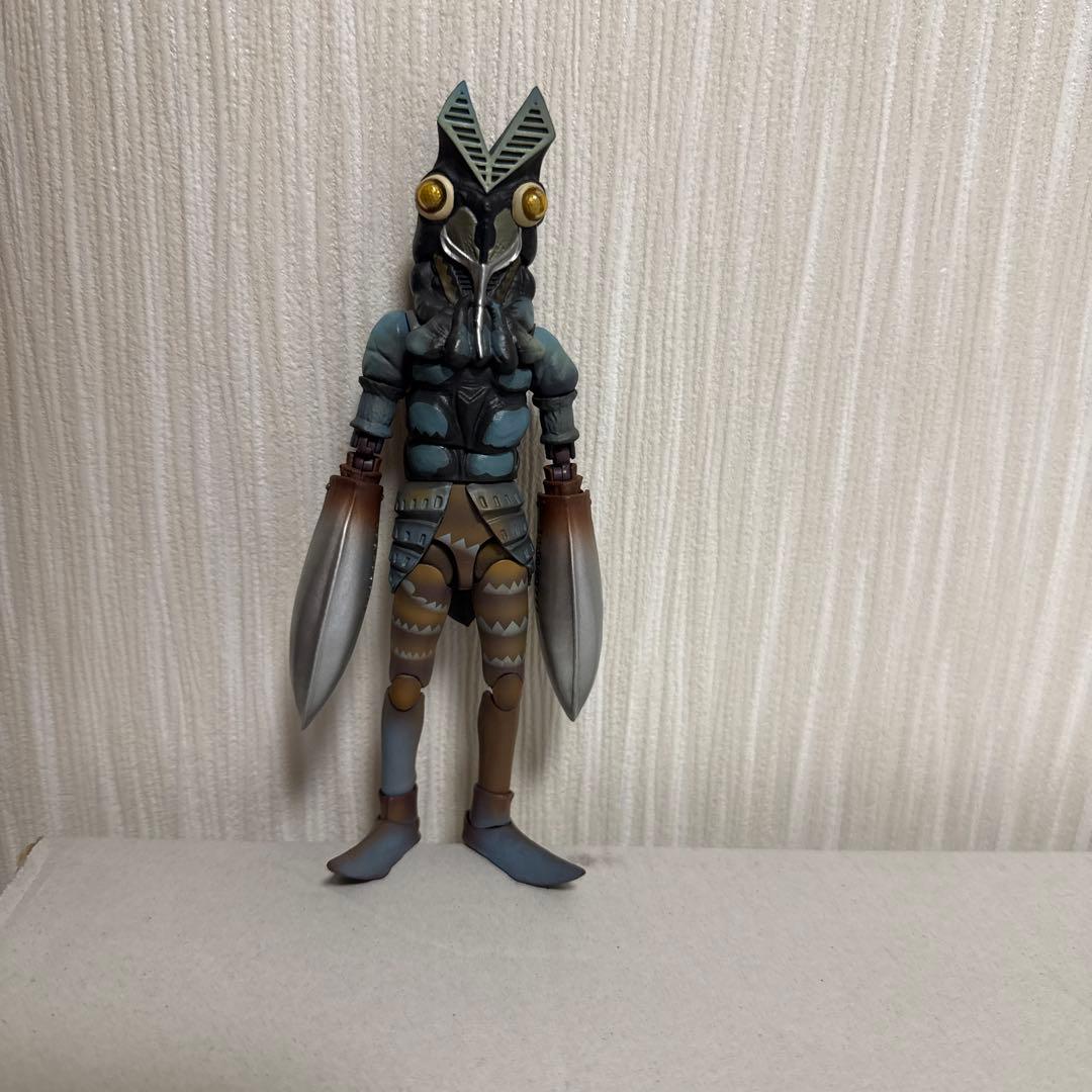 SHフィギュアーツ バルタン星人