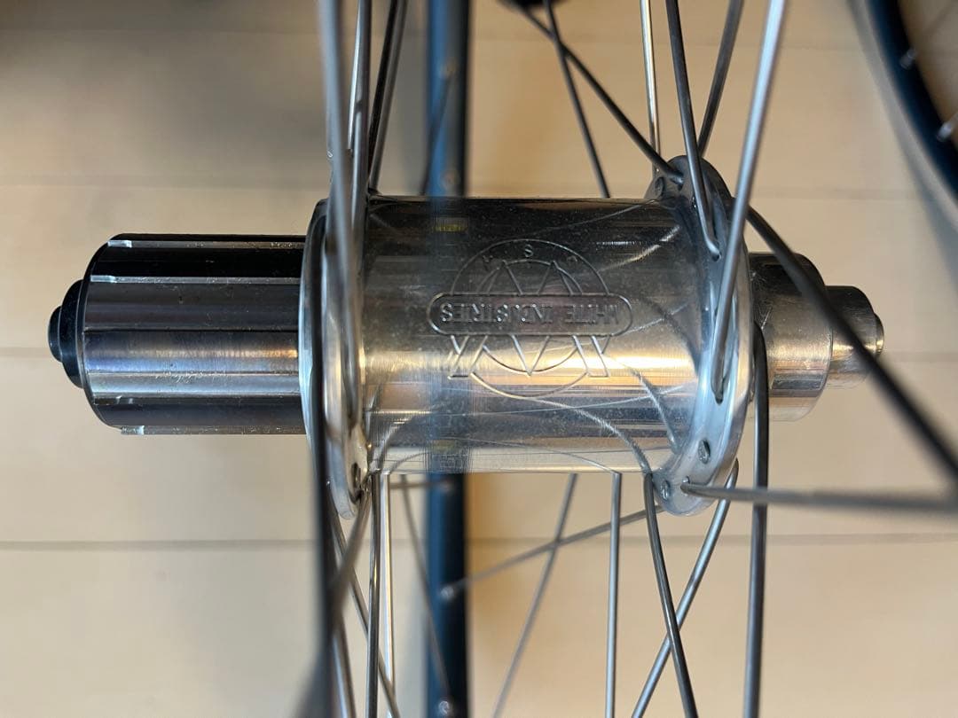 パーツ WHITE INDASTRY MAVIC220