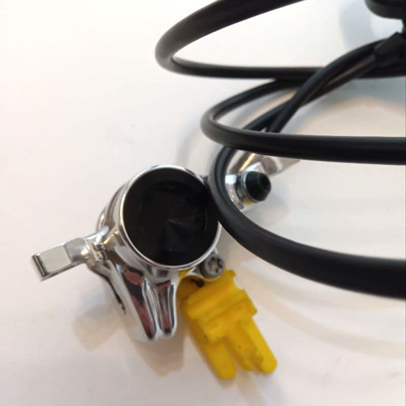 MAGURA MT8 PRO 油圧カーボンブレーキレバー、キャリパー左右セット