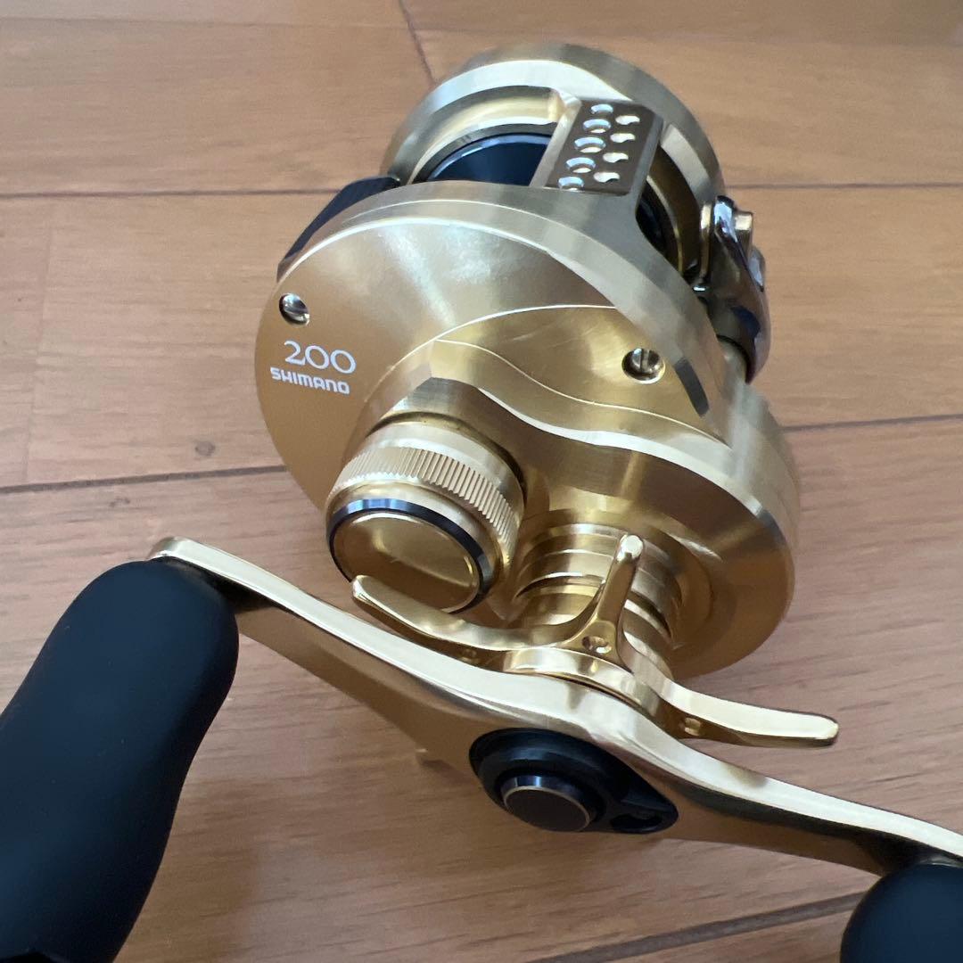 ❤️極美品❤️ シマノ21 カルカッタコンクエスト 200 右巻き