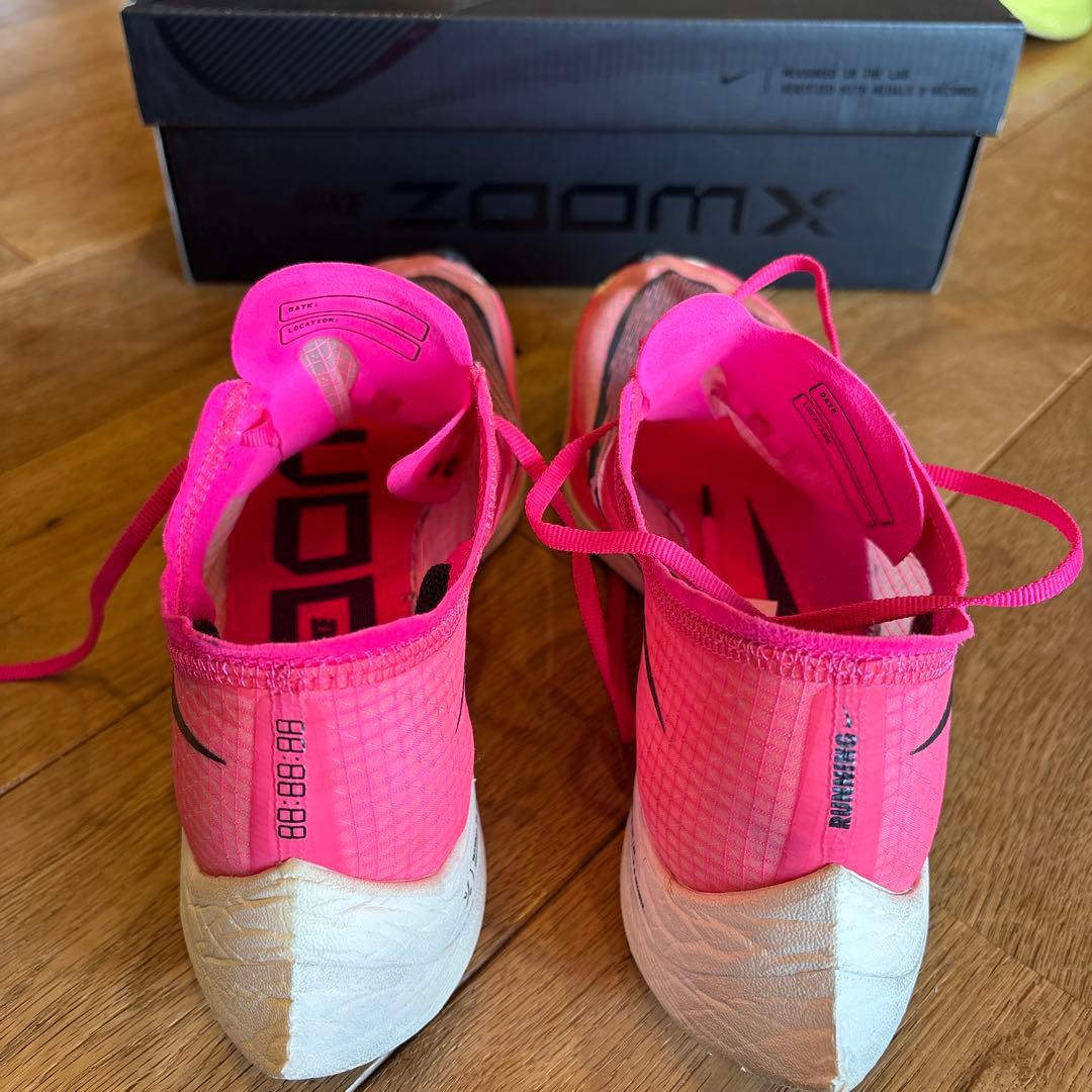 レア物　NIKE Zoomx Vaporfly Next % ピンク　26cm