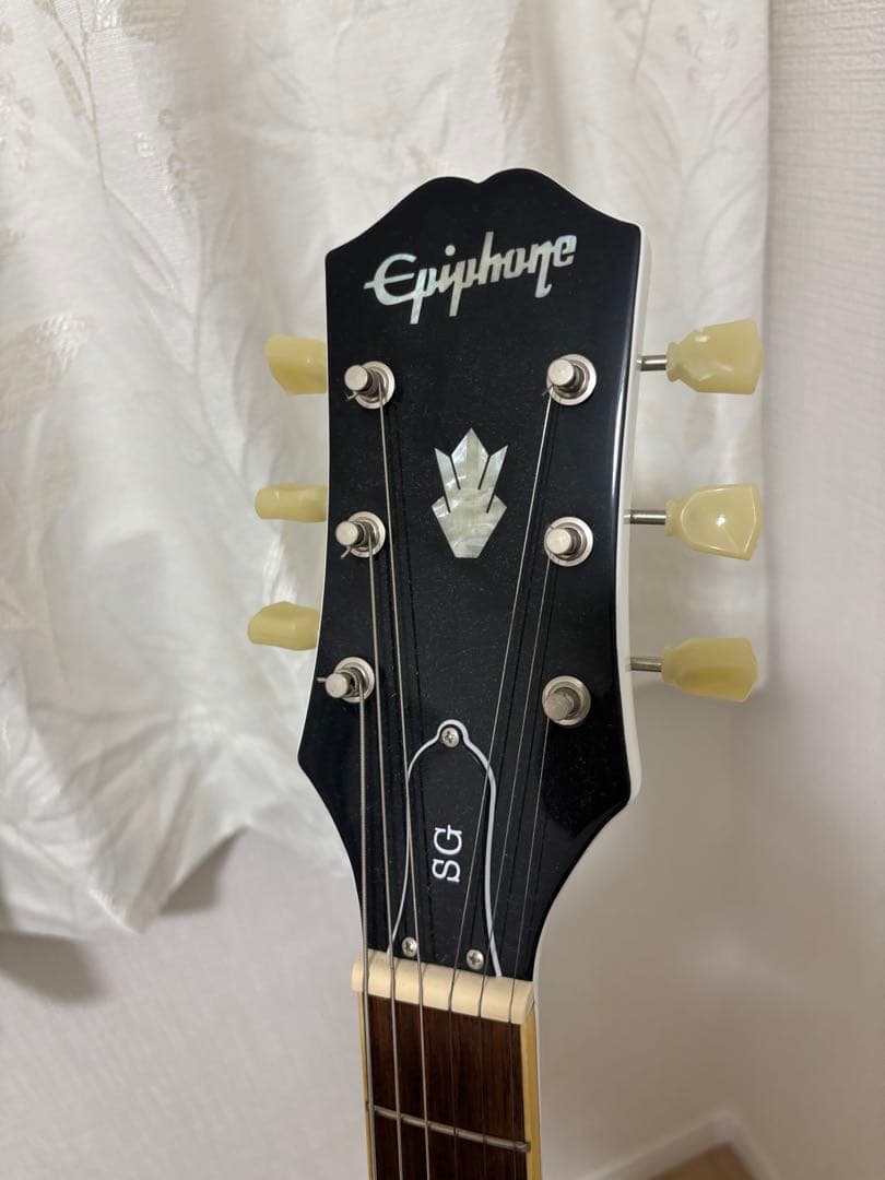 Epiphone SGスタイル ホワイトエレキギター