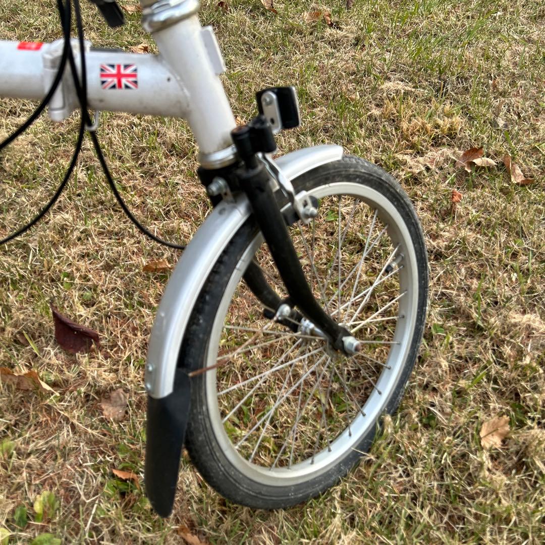 ブロンプトンBrompton折りたたみ自転車　ホワイト　BS6102 PART