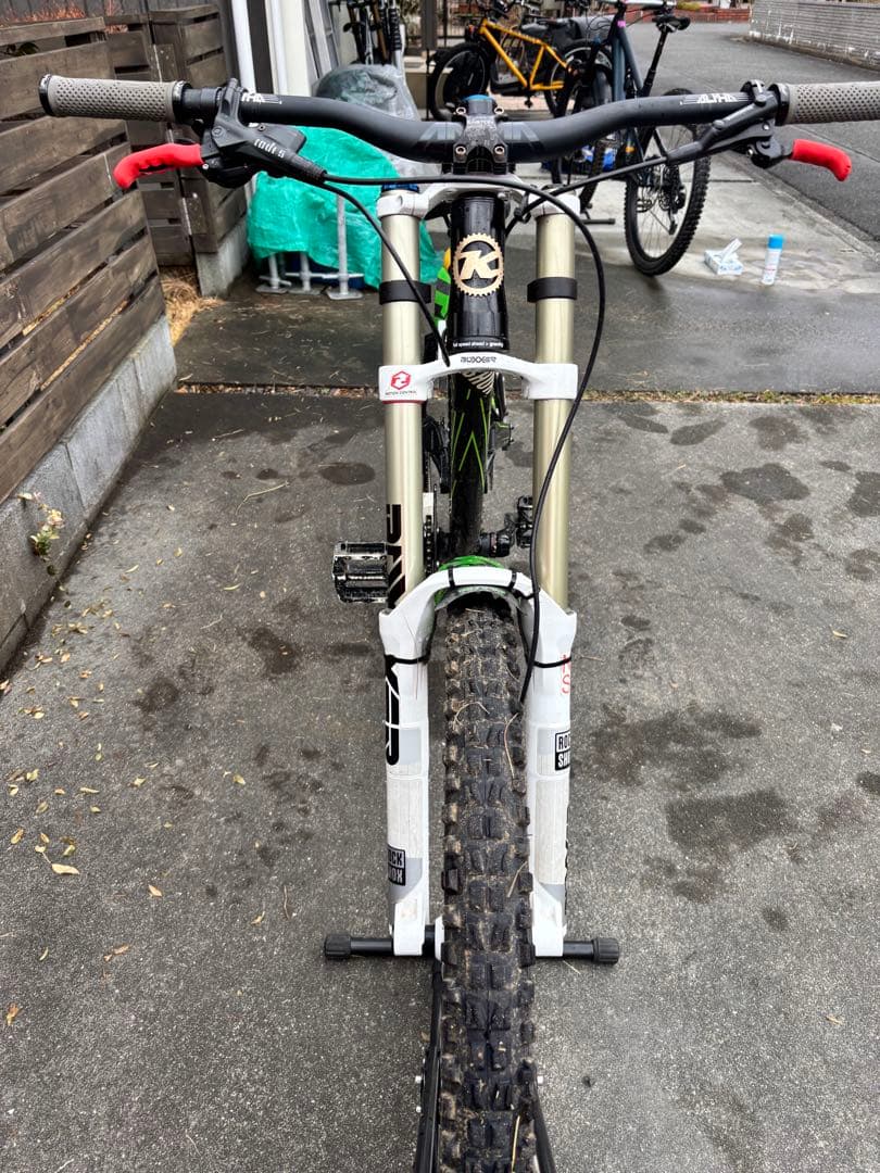 お値下げ交渉はコメントで！KONA stab deluxe 2010 26インチ