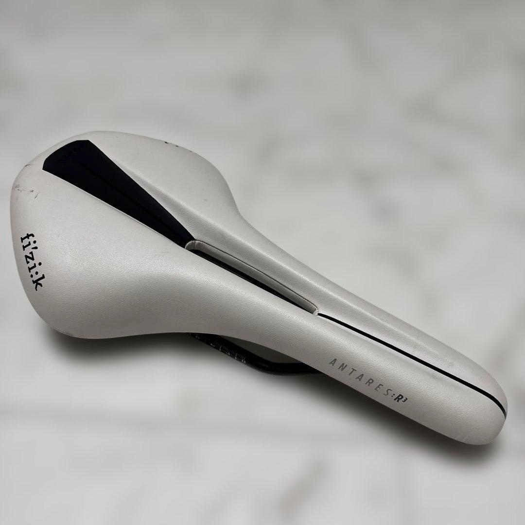 fizik Antares R3 ホワイトサドル k:ium レール フィジーク