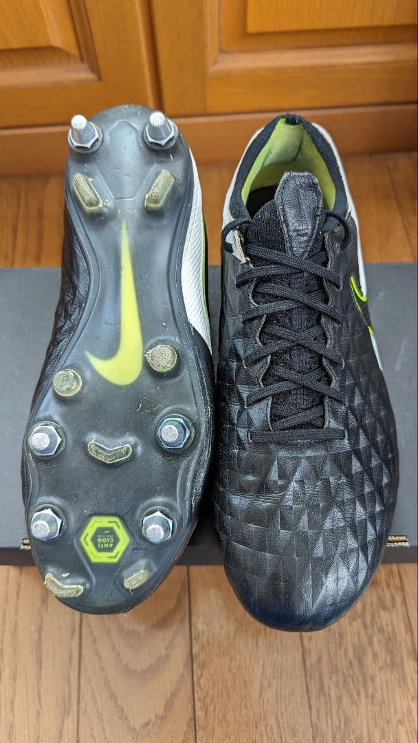 ナイキ ティエンポレジェンド8 SG ACC　サッカースパイク　NIKE