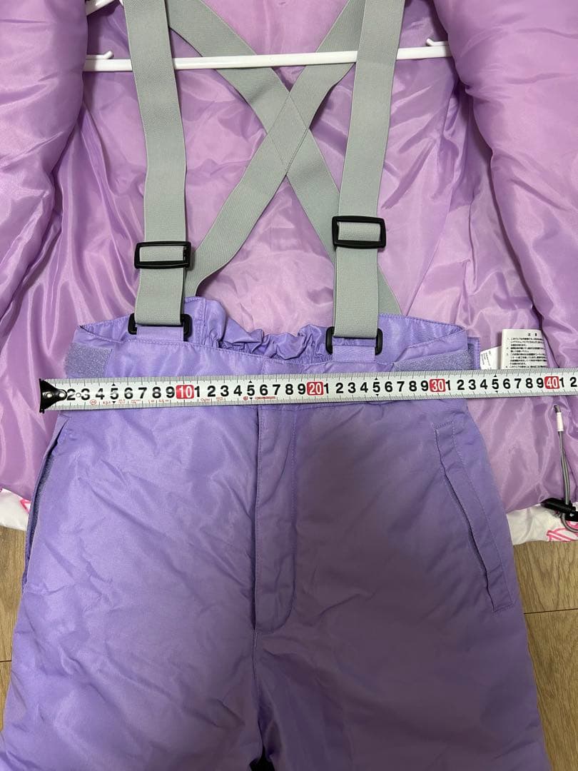 新品タグ付き スキーウェア 150