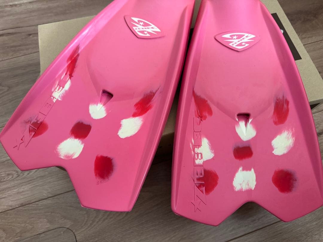 新品未使用　ZEBEC♡ゼベック フィン ドットローズピンク ボディボード　M