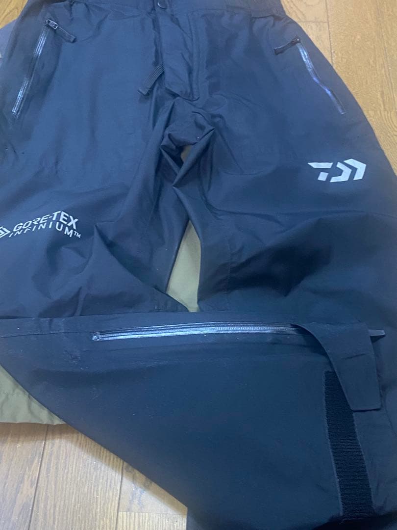 Daiwa GORE-TEX INFINIUM レインウェア　S